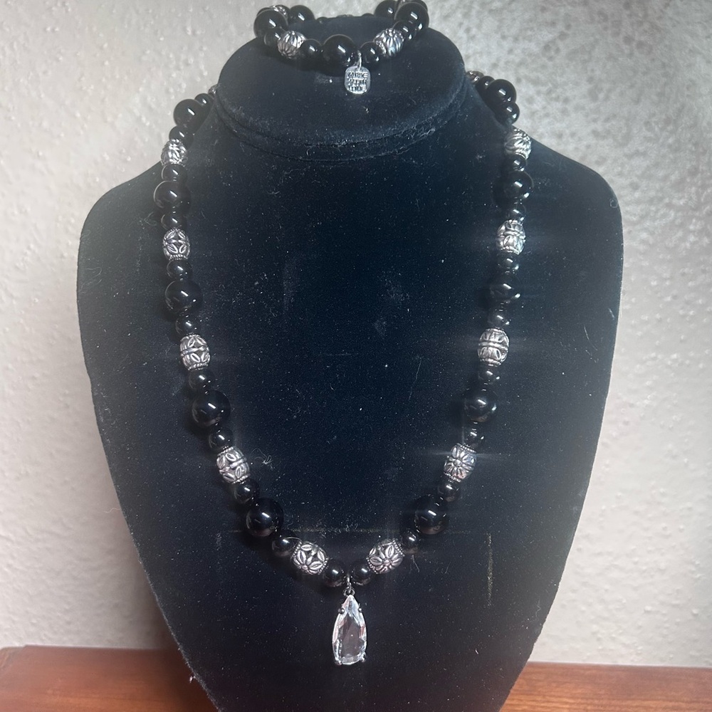 Chic Black and Silver Beaded Necklace